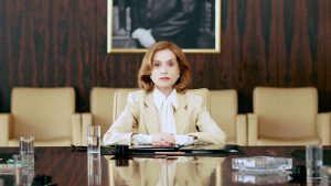 Обзор «La Femme la Plus Riche du Monde»: скандал лишен политического заряда