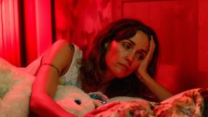 Рецензия «Если бы у меня были ноги, я бы тебя пнула»: гнетущая паническая атака опустошенной матери